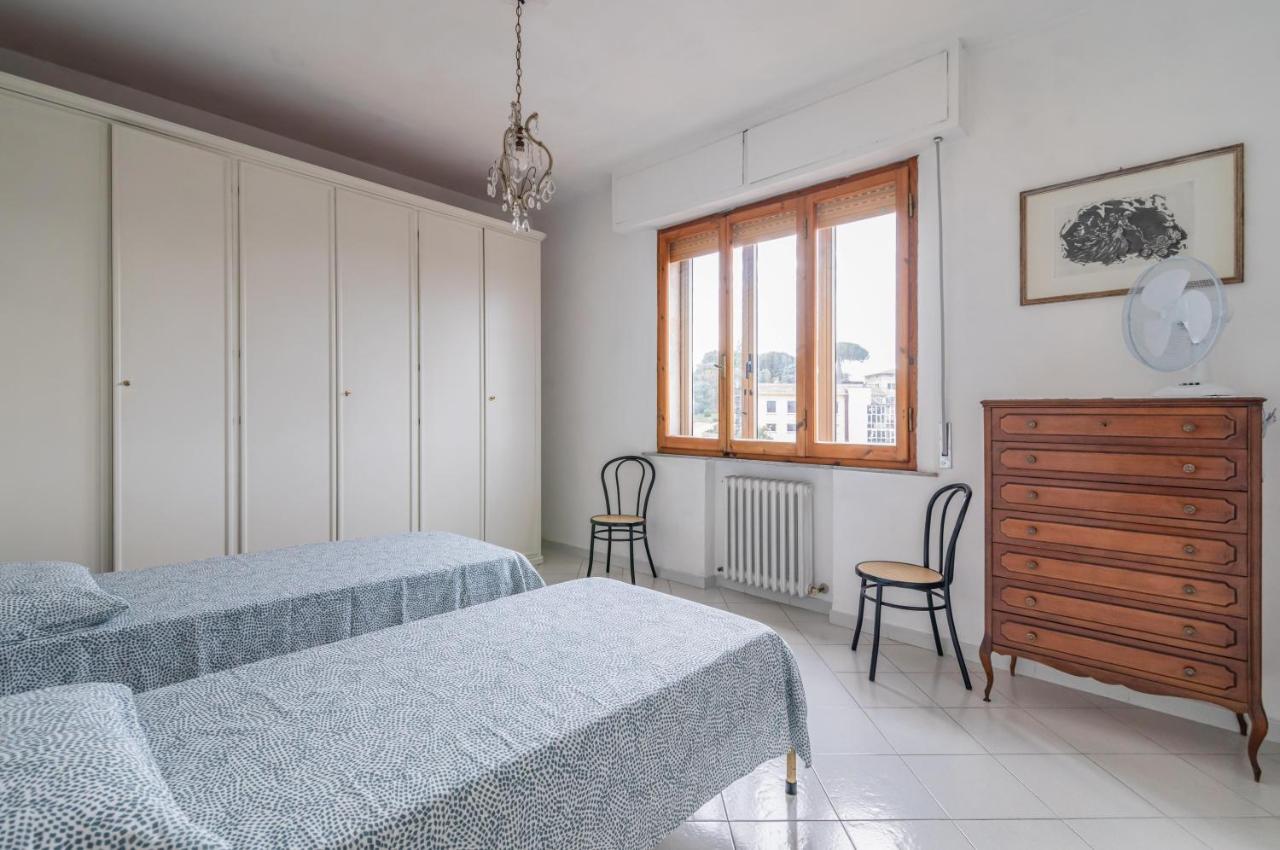 شقة Comfy Flat Steps Away From Siena Station! المظهر الخارجي الصورة