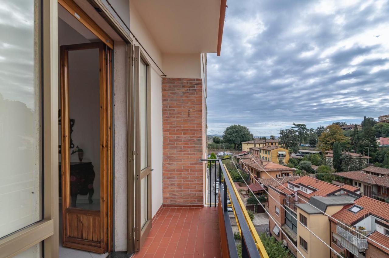 شقة Comfy Flat Steps Away From Siena Station! المظهر الخارجي الصورة