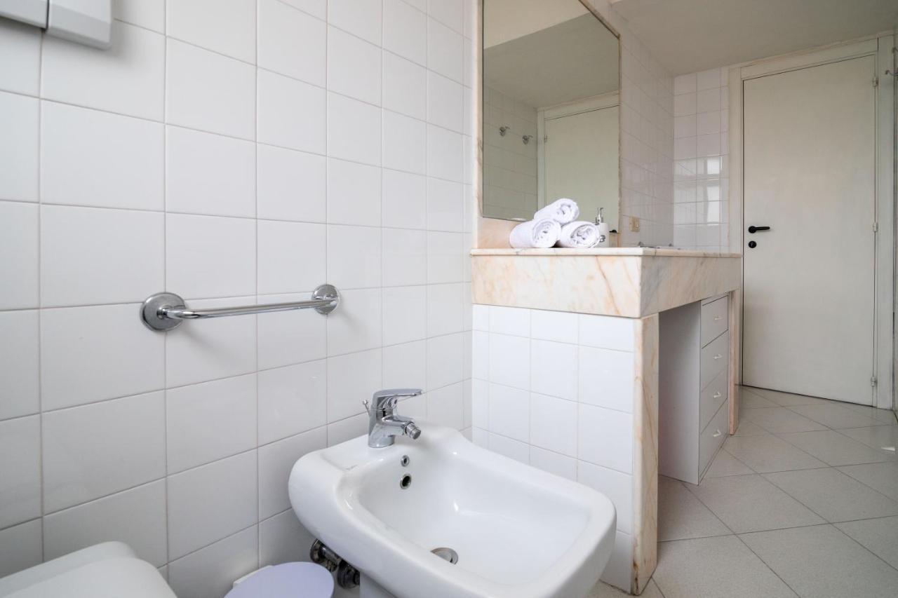 شقة Comfy Flat Steps Away From Siena Station! المظهر الخارجي الصورة